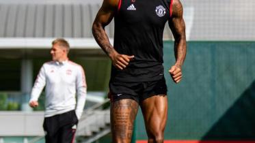 rashford_signs_new_deal.jpg