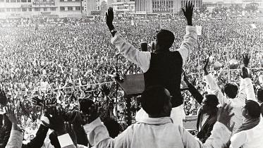 sheikh_mujibur_rahman_1970_meeting.jpg
