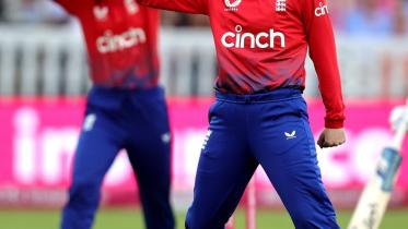 england_womens_cricket_team.jpg