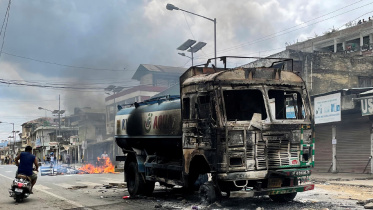 trucks-stopped-destroyed-manipur.jpg