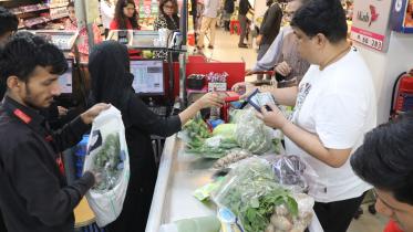 Use of credit cards in departmental stores on the rise