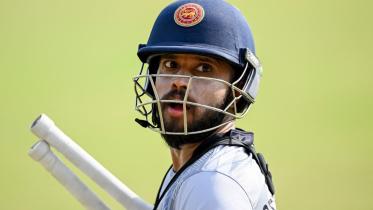 kusal_mendis_.jpg