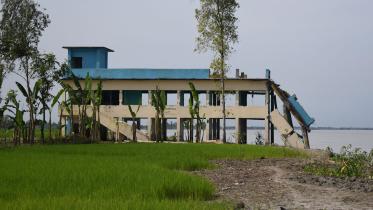 poverty-and-river-1.jpg
