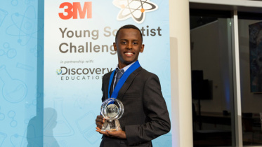 award-2310260858.jpg