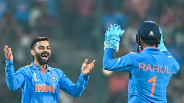 Virat Kohli takes wicket in world cup