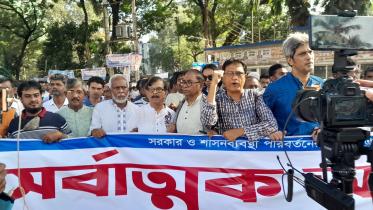 Manna appears on political scene, ends speculation on absence