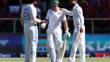 2024-01-03t160029z_1346879071_up1ek1318gs5d_rtrmadp_3_cricket-test-zaf-ind.jpg