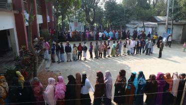 Slow Voting Process Concerns Voters in Narayanganj-1