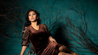 Stunning, sensuous, Sumi!