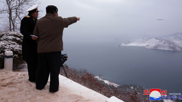 kim_oversee_missile.jpg
