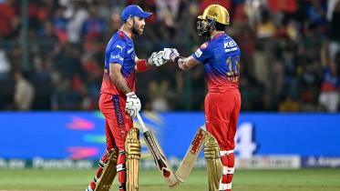 kohli-maxwell.jpg