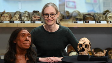 75000-year-old_neanderthal_woman_.jpg