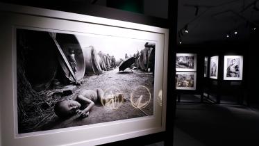 Liberation War through the ‘eyes’ of refugees at Raghu Rai’s ‘Rise of Nation’