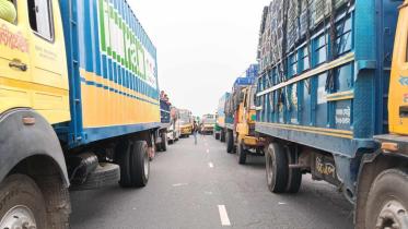 Eid home rush: 7km tailback on Tangail side of Bangabandhu Bridge