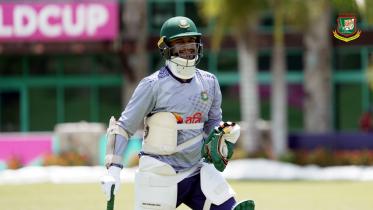 shakib_trains.jpg