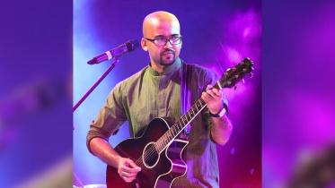  Miftah Zaman returns to stage with live solo concert ‘Odhoray Arekbar’