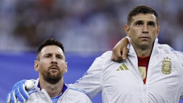Lionel Messi, Emiliano Martinez