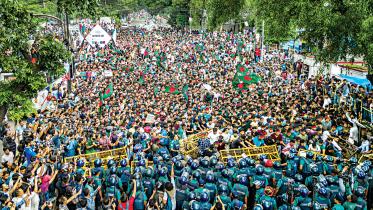 Urgent reform of quota system in public service