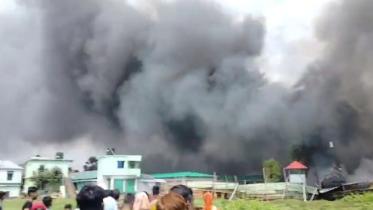 Protesting workers set fire to factory warehouse in Gazipur