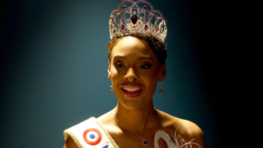 afp_20241215_36qe2zh_v1_highres_francemissbeautycontest2025.jpg