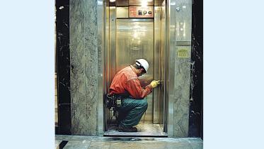 maintenance-worker.jpg