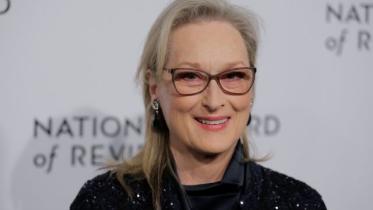 Meryl Streep recounts escaping LA fire by carving hole in fence