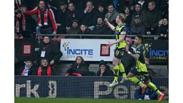 afp_20250208_36xf7e4_v1_preview_fblengfacupleytonorientmancity.jpg