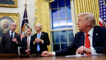 trump_signs_a_series_of_executive_orders.jpg