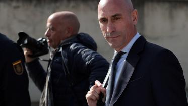 2025-02-13t131353z_649930440_up1el2d10r4cl_rtrmadp_3_soccer-spain-kiss-trial.jpg