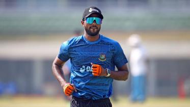ebadot_hossain_in_shades.jpg