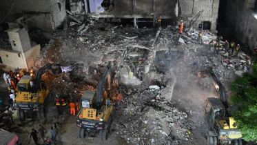 afp_20250704_64u33cq_v1_midres_pakistanaccidentbuilding.jpg