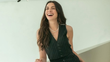 Anne Hathaway unveils first look as Andy Sachs in ‘The Devil Wears Prada 2’