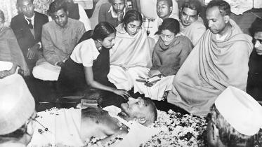 gandhi-lying.jpg