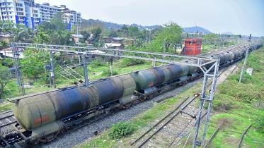 Afp India oil aug27.25.jpg