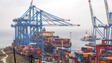 port_in_istambul.jpg