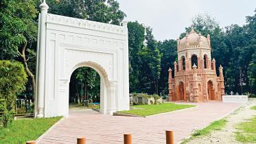 Colombo Saheb tomb Dhaka