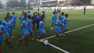 u-17_women_practice.jpg