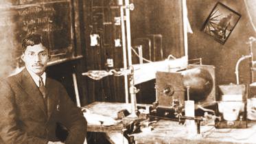 meghnad_saha_working_in_his_lab.jpg