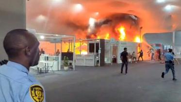 afp_20251120_84n9464_v1_midres_brazilclimatecop30unfire.jpg