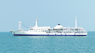 tourist ships.jpg