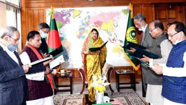 MPs take oath.jpg