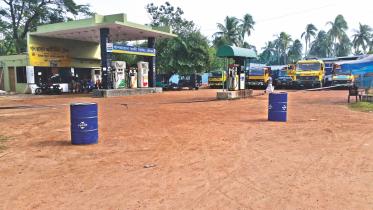 filling_station_in_bagerhat.jpg