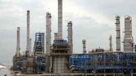 A picture shows the Nouri Petrochemical facilities of the South Pars gas field in the southern Iranian port of Assaluyeh on January 27, 2011. Photo: AFP