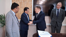 Khalilur with Rosatom CEO.jpg