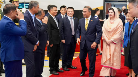 PM Tarique in China red carpet.png