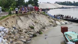 Jamuna erosion.jpg
