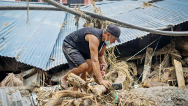 NEPAL-CHINA-FLASH-FLOODS-1.jpg