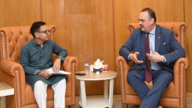 Commerce minister.jpeg