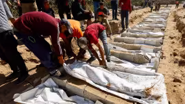 5_gaza-mass-burial.jpg