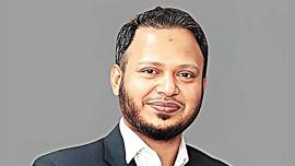 adil-khan.jpg